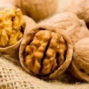 яжте орехи срещу рак на гърдата