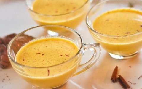 златно мляко с куркума: уникална индийска рецепта за здраве - вижте за какво помага и как се прави-