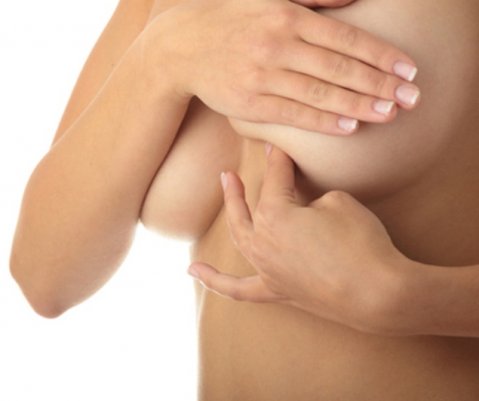 какво представлява киста на гърдата  симптоми и лечение